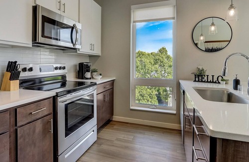 Powderhorn Apartment | Frontdesk | 1 BR Apt near Allianz Field