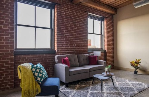 Downtown West Apartment | Frontdesk 1209 Washington Ave Apts Downtown St Louis