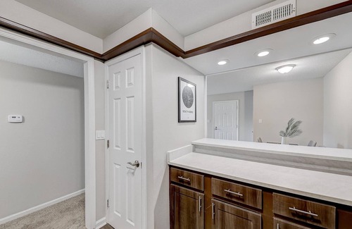 Georgetown Apartment | Frontdesk | 2 BR Close to Notre Dame