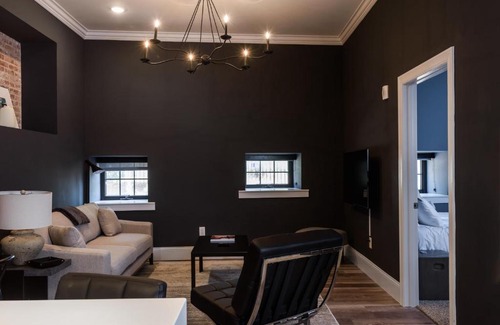 Near Southside Apartment | FRONTDESK Revamped 1 BR Apt by The Gate District