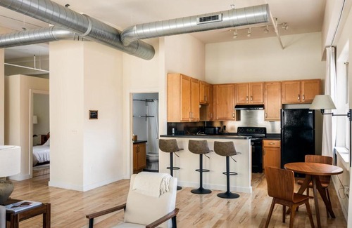 Downtown St. Louis Apartment | FRONTDESK Spacious 2 BR near The Gateway Arch