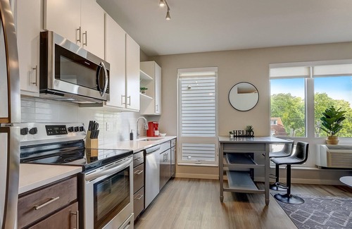 Powderhorn Apartment | Frontdesk | Studio Apt close to Boom Island Park