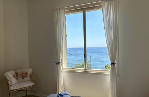 Mazzaro Apartment | FronteMare Isola Bella Apartment by Taormina Holidays