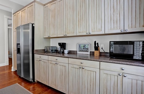 Historic Downtown Savannah House | Full Building Rental | Ideal for Groups up to 24 I Walkable to Forsyth & River