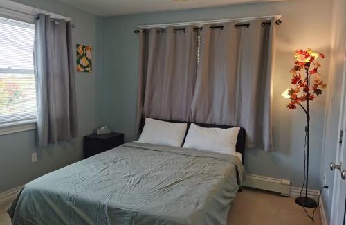 Halifax House | Full Kitchen AC Share Bathroom #2