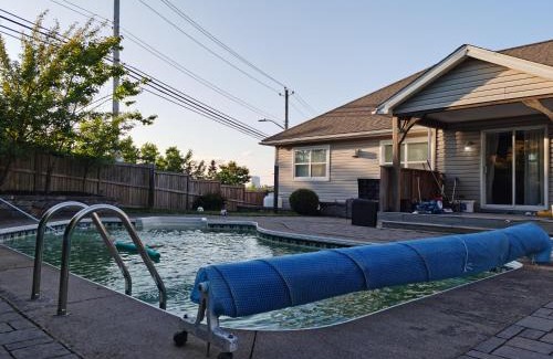 Halifax House | Full Kitchen AC Share Bathroom #2