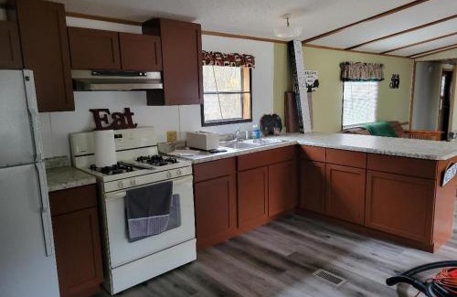 Arkdale House | Full Moon Cabin