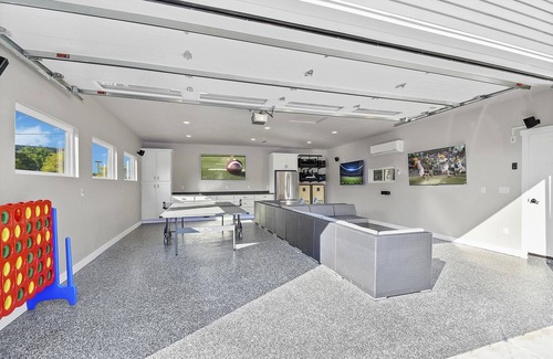 Green Bay House | Full Remodel Steps to Lambeau Titletown Resch