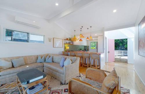 Byron Bay House | Fuller Holidays - Lee Lane Beach House - Lighthouse Rd Byron