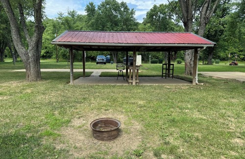 Coolville RV Rental | Fuller’s Fish Camp on Hocking River