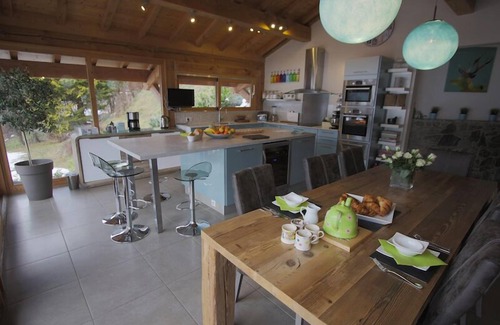 Morzine Ski Chalet | Fully catered Chalet with Stunning Views and Hot Tub , Morzine, Portes du Soleil