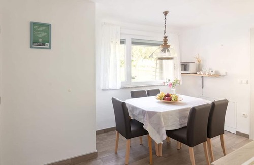 Moste Apartment | Fully Equipped Modern Apartment With A Balcony, Terrace and Garden