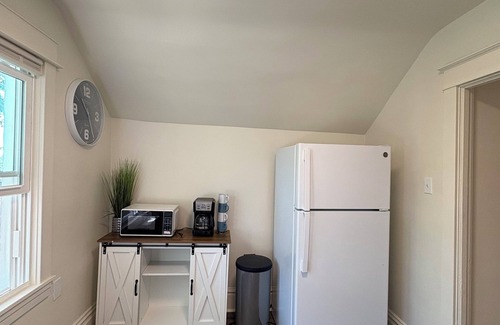 Camp Hill Apartment | Fully Furnished 1-Bedroom Apartment, Newly Renovated & Move-In Ready