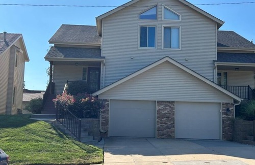 Aksarben - Elmwood Park House | Fully Furnished 2BR/1.5BA near Aksarben