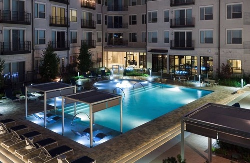 Far North Dallas Apartment | Fully Furnished Apartment in Addison, walking distance to great Restaurants