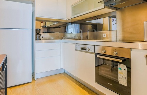 Atasehir Apartment | Fully Furnished Flat with Security in Atasehir