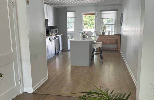 Old Greenwich Apartment | Fully furnished summer rental in the heart of Old Greenwich