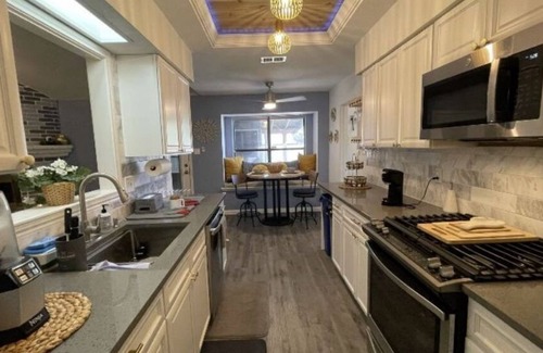 Universal City House | Fully Furnished1-Level Home in a Quiet Neighborhood, near Randolph AFB.