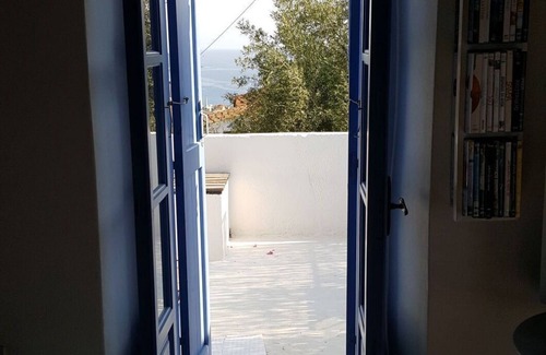 Livadi House | FULLY RESTORED CHARMING HOUSE