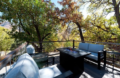 Durango House | Fully Remodeled Cabin with Deck - 10 Minutes to DGO - AC