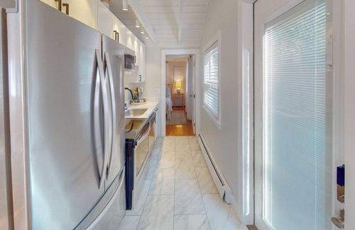 Manomet House | Fully Renovated Coastal Escape in White Horse Beach with AC, Deck & Parking