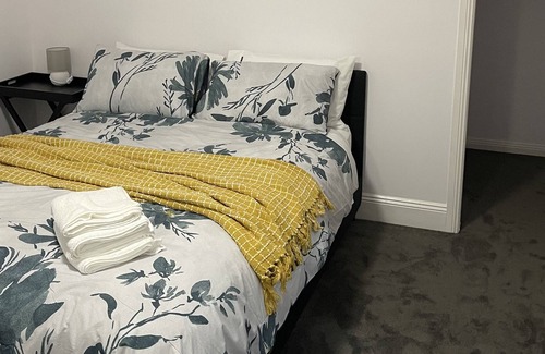 Hamilton House | Fully Renovated Home, Walking Distance to Town Centre