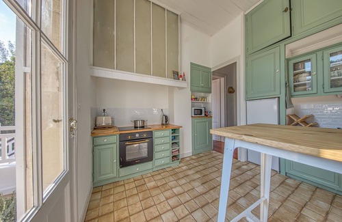 Arcachon Villa | Fully renovated villa Arcachonaise up to 12 guests (supplement > 6 persons)