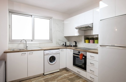 Larnaca City Centre Apartment | FullyRenovated*CityCentre*Apartment*6minWalk to the Beach