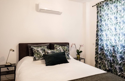 Larnaca City Centre Apartment | FullyRenovated*CityCentre*Apartment*6minWalk to the Beach