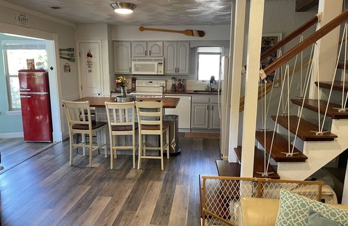 Osage Beach House | Fun Lake Home in a quiet cove close to great restaurants, bars and shopping.