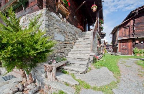 Graechen Apartment | Furggen, Chalet Museum