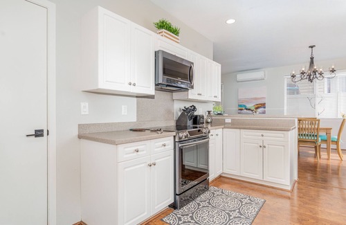 Makakilo City House | Furnished 2-bedroom, 1 and a 1/2 bath Ocean View Single Family Home