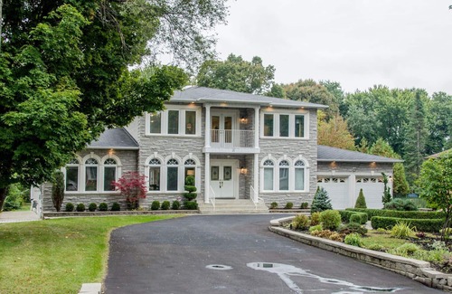 West Hill Apartment | Furnished 2 Bedroom Basement Apartment