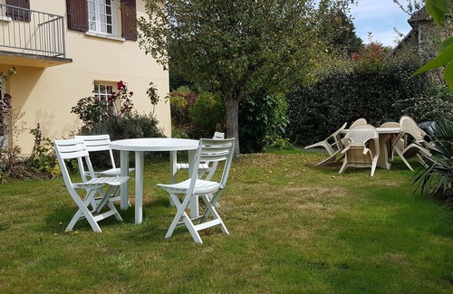 Bagnoles-de-l'Orne Apartment | Furnished apartment in individual house any comfort with raised garden