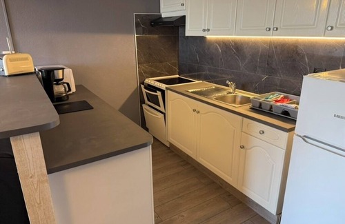 Saint-Vaast-la-Hougue Apartment | Furnished * in Saint-Vaast-la-Hougue facing the sea and the island of Tatihou