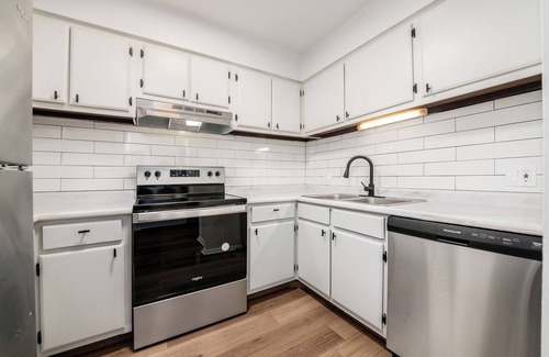 Northwest Columbus Apartment | Furnished Resort Style Apartment w/WIFI & Parking