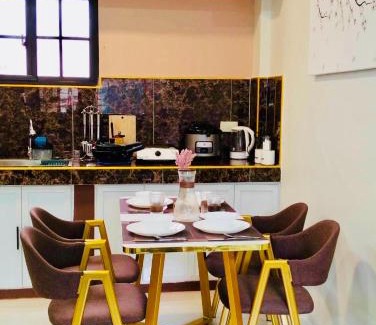 Cavinti Apartment | FYLL Homes - Ysabella Suite Stylish Art Deco 1-Bed Apartment with FREE Parking Near Pagsanjan Falls & Caliraya