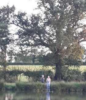 Neuville-les-Decize House | Gîte à la ferme, avec animaux, fromages et nature