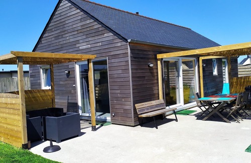 Plouneour-Brignogan-Plages Villa | Gîte à la mer Klozig 4*. 3 min walk to beach and GR 34. Pets allowed