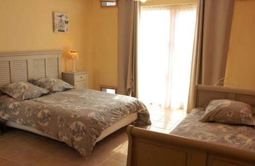 Mesples House | Gîte Éco Responsable en Allier avec Wifi - FR-1-489-484