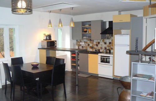 Clermont Ferrand City Centre House | Gîte 1/6 pers au centre de Clermont-Ferrand : le calme au centre ville