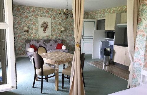 Montignac Apartment | Gîte apartment 2/5 sleeps - Château de Puy Robert Lascaux - Sarlat