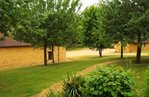 Asnieres sur Vegre House | Gîte Asnières-sur-Vègre, 3 pièces, 4 personnes - FR-1-410-241