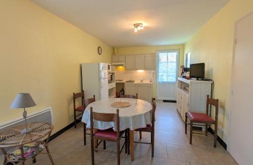 Ceaulmont House | Gîte au bord de la Creuse avec parking privé à Ceaulmont - FR-1-591-736