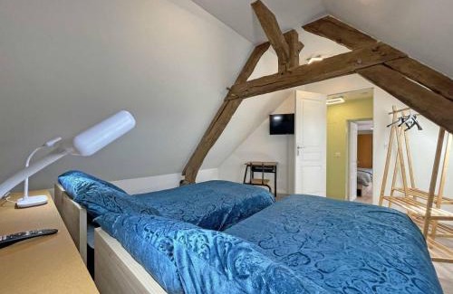 Domfront en Poiraie House | Gîte au charme ancien avec terrasse, animaux admis - FR-1-497-201