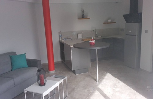 Gresy-sur-Aix Apartment | Gîte Avec Piscine au Calme