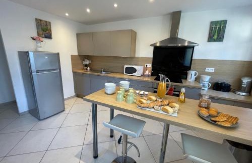 Saint-Thome House | Gîte Bussas