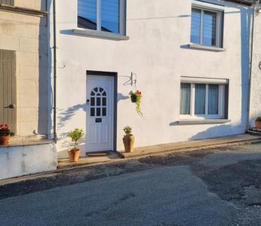 Chenac-Saint-Seurin-d'Uzet House | Gîte Chez Gladys
