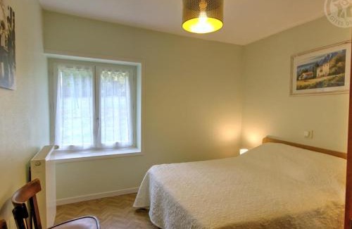Saint-Didier-sur-Rochefort House | Gîte charmant avec cheminée, terrasse et borne de charge, à Saint-Didier-sur-Rochefort - FR-1-496-12