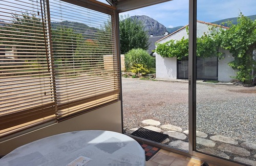 Tarascon-sur-Ariege Apartment | Gîte champagne montagne & nature Tarascon/Ariège